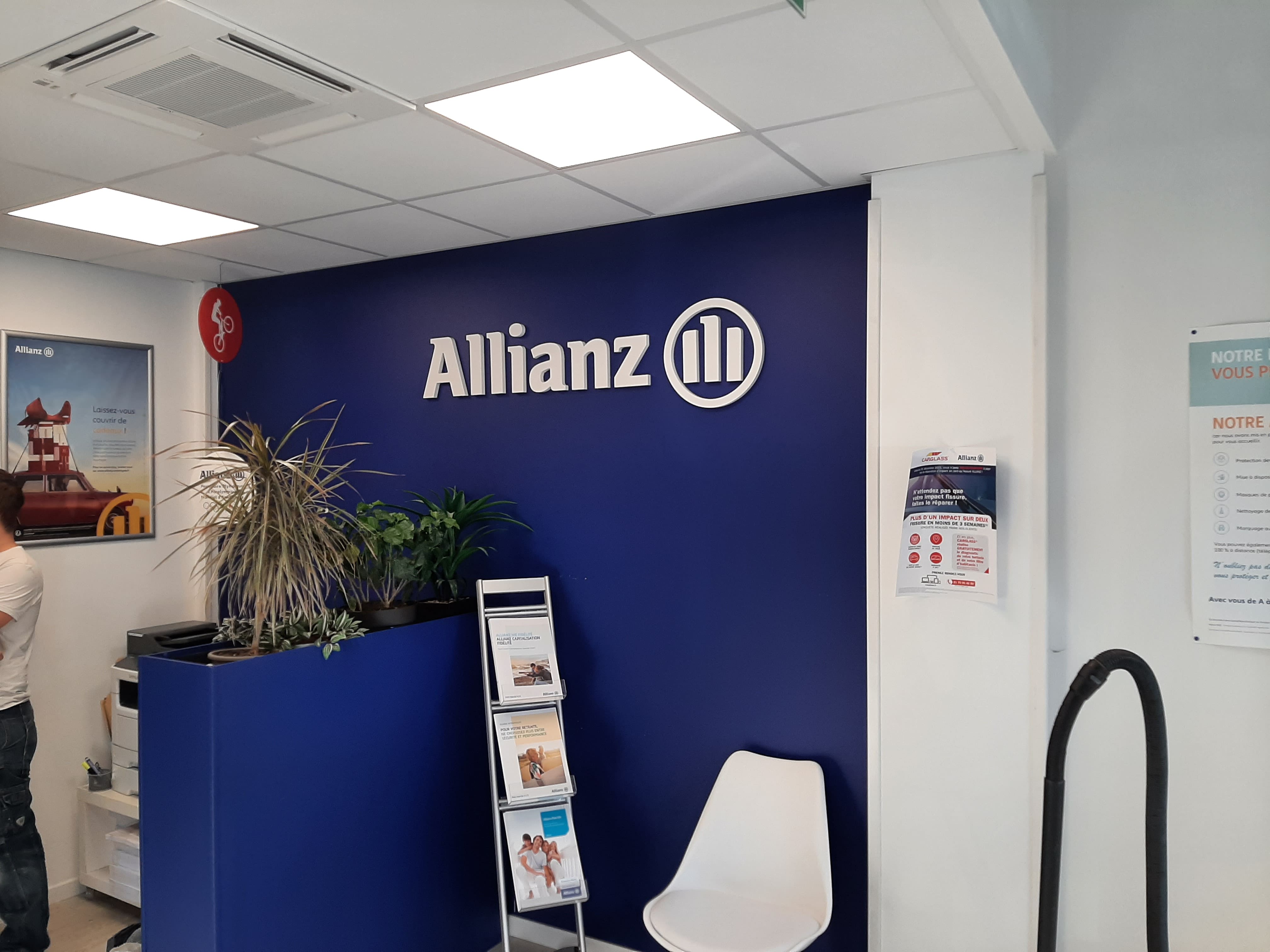 mur bleu allianz